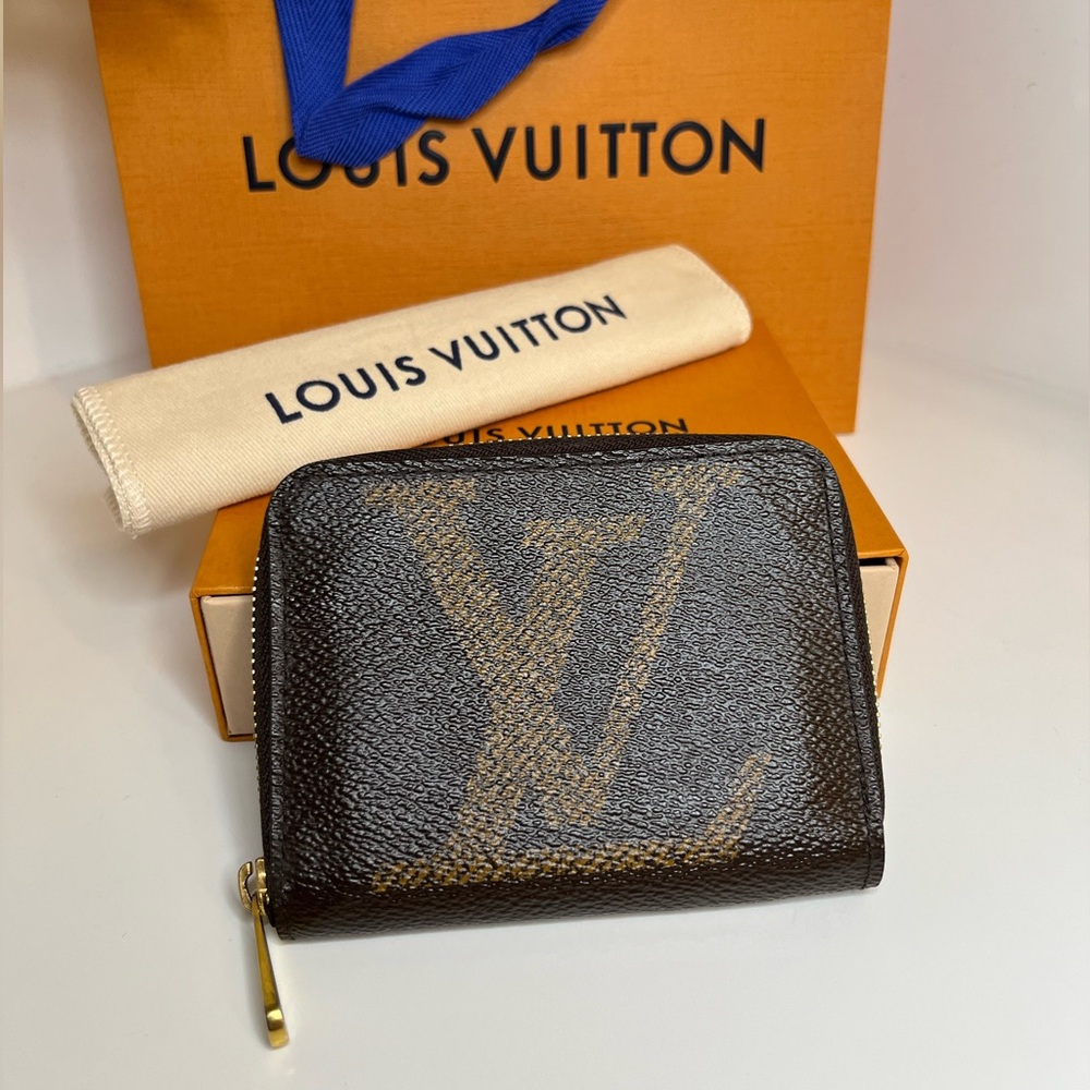 🎀 LOUIS VUITTON Monogram Giant Zippy Coin Purse - Picture 1 of 13